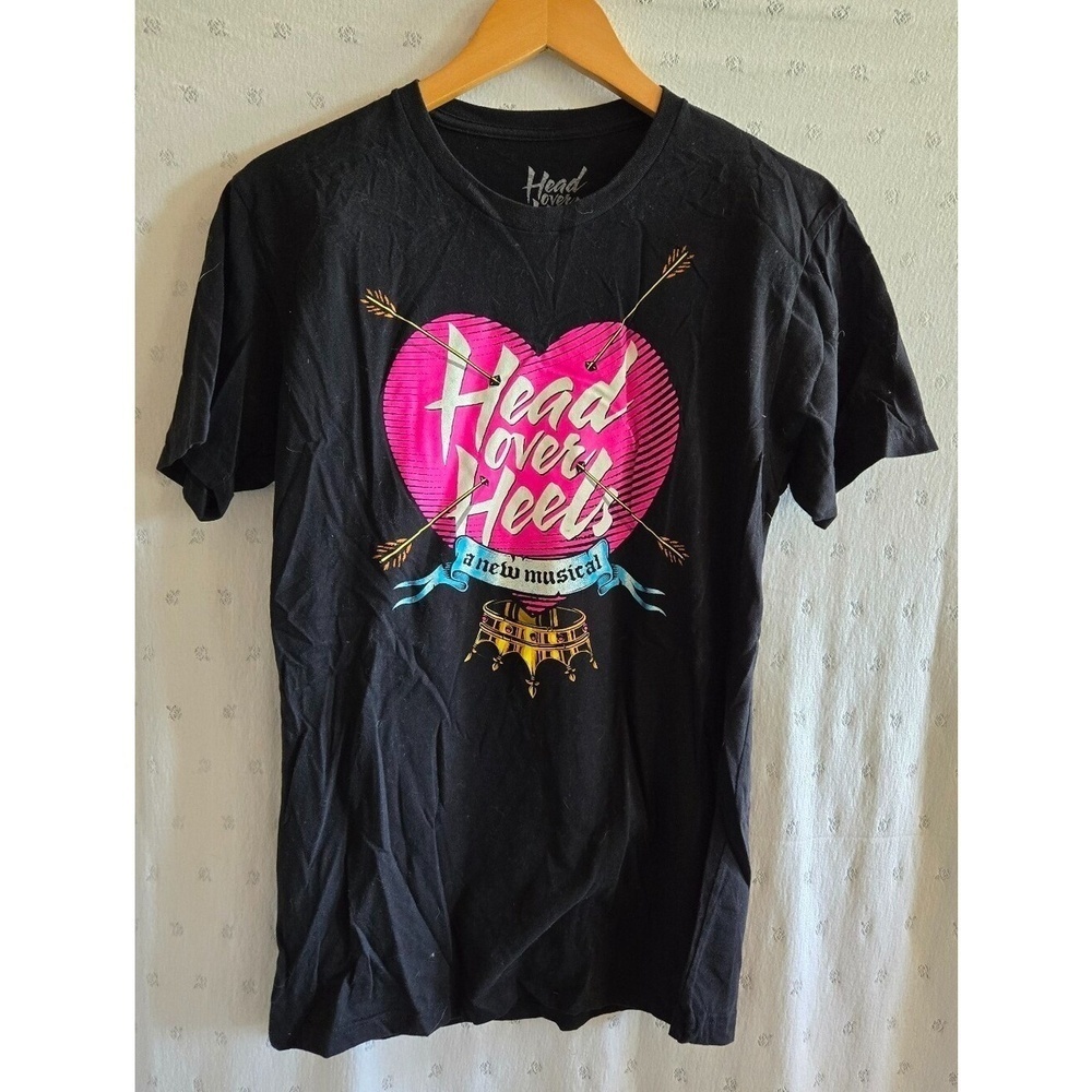 Head Over Heels Broadway Black Graphic Tee with Pink Heart Size M
